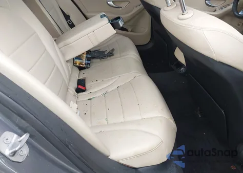 2017 Mercedes-Benz C 300 Luxury/Sport из США, поврежденный, VIN 55SWF4JB8HU208316